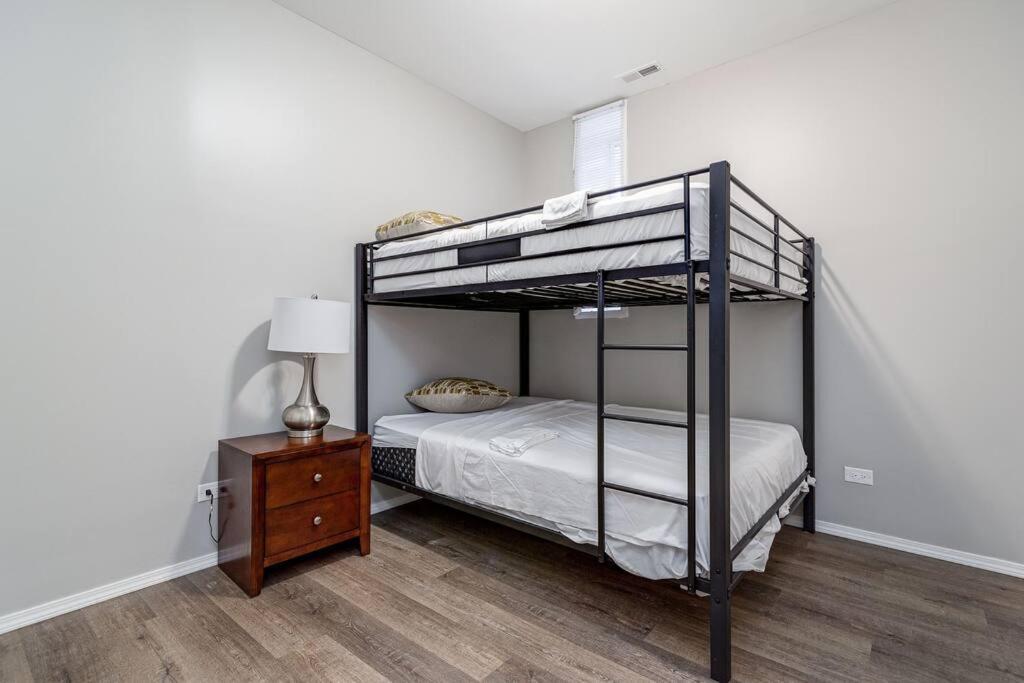 Suite 1 On Southport 4 Queen Beds Chicago Eksteriør billede